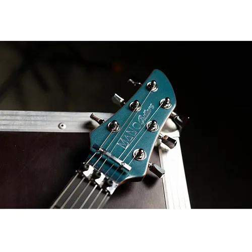 Mano Stratocaster FR H-S-S Электрогитара.
